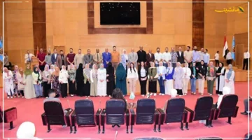 تكريم مستحق.. رئيس جامعة سوهاج يحتفل مع المعيدين الجدد وأولياء أمورهم 1